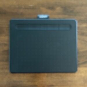 Wacom Intuos CTL-4100WL Wireless Bluetooth Pen Tablet Black Small Drawing Pad